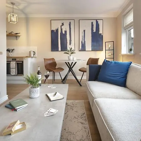Apartment - District Escape For Two
